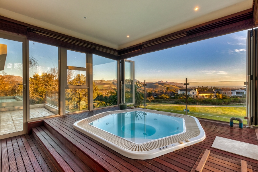 5 Bedroom Property for Sale in Erinvale Golf Estate Western Cape